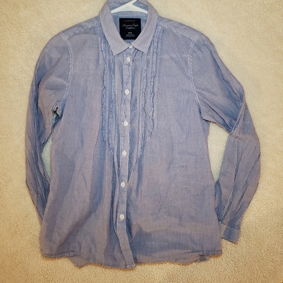 American Eagle Favorite Fit womens button down - Picture 3 of 5
